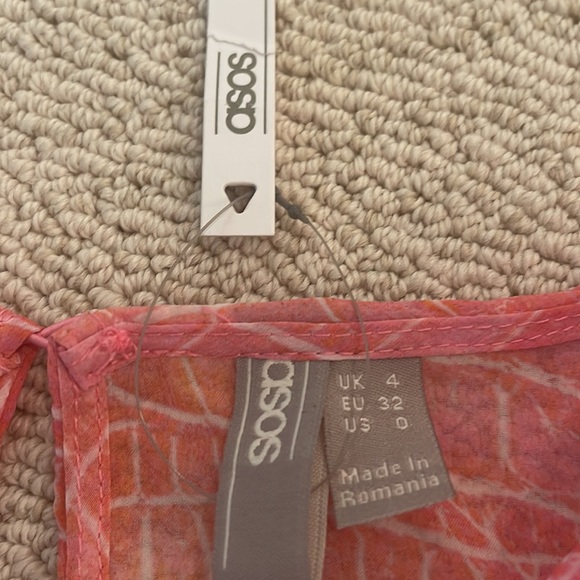 ASOS size 0 - Picture 3 of 4